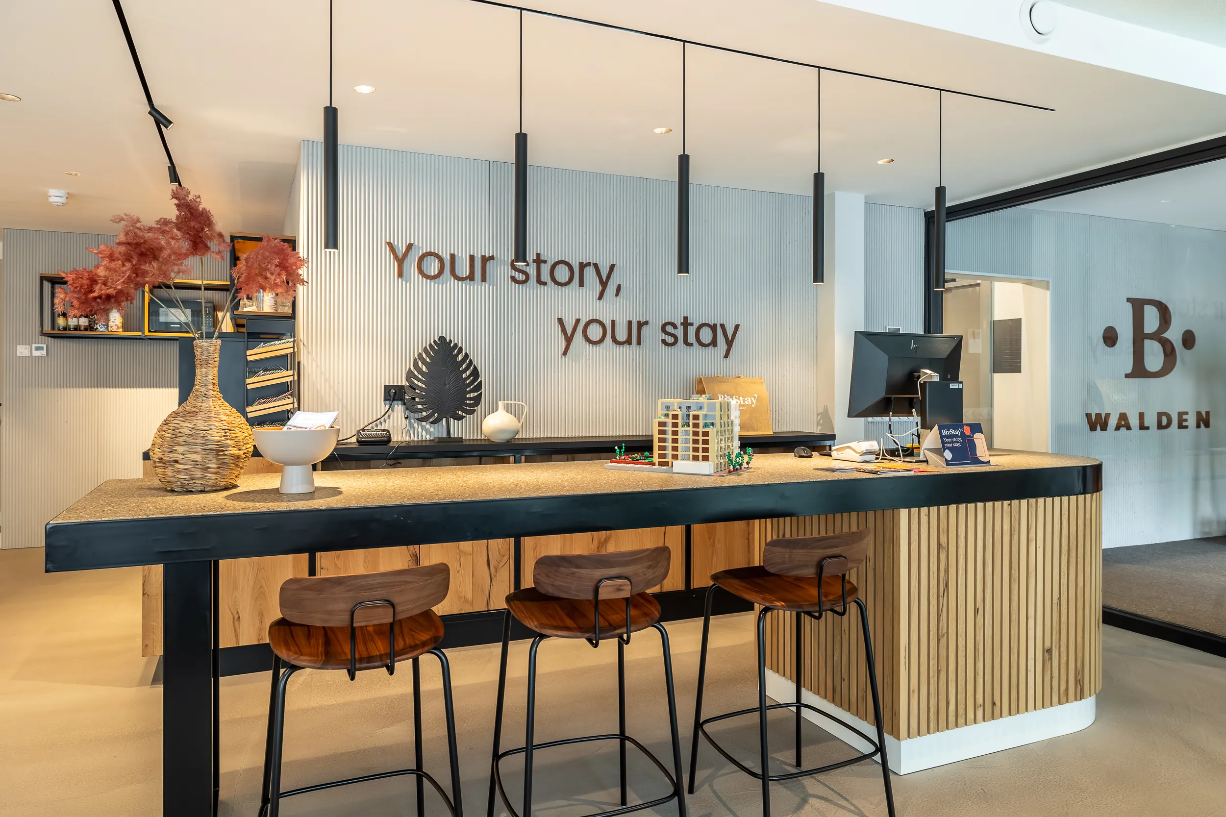 BizStay Walden gebouw en omgeving, Waldeck Pyrmontkade, Den Haag