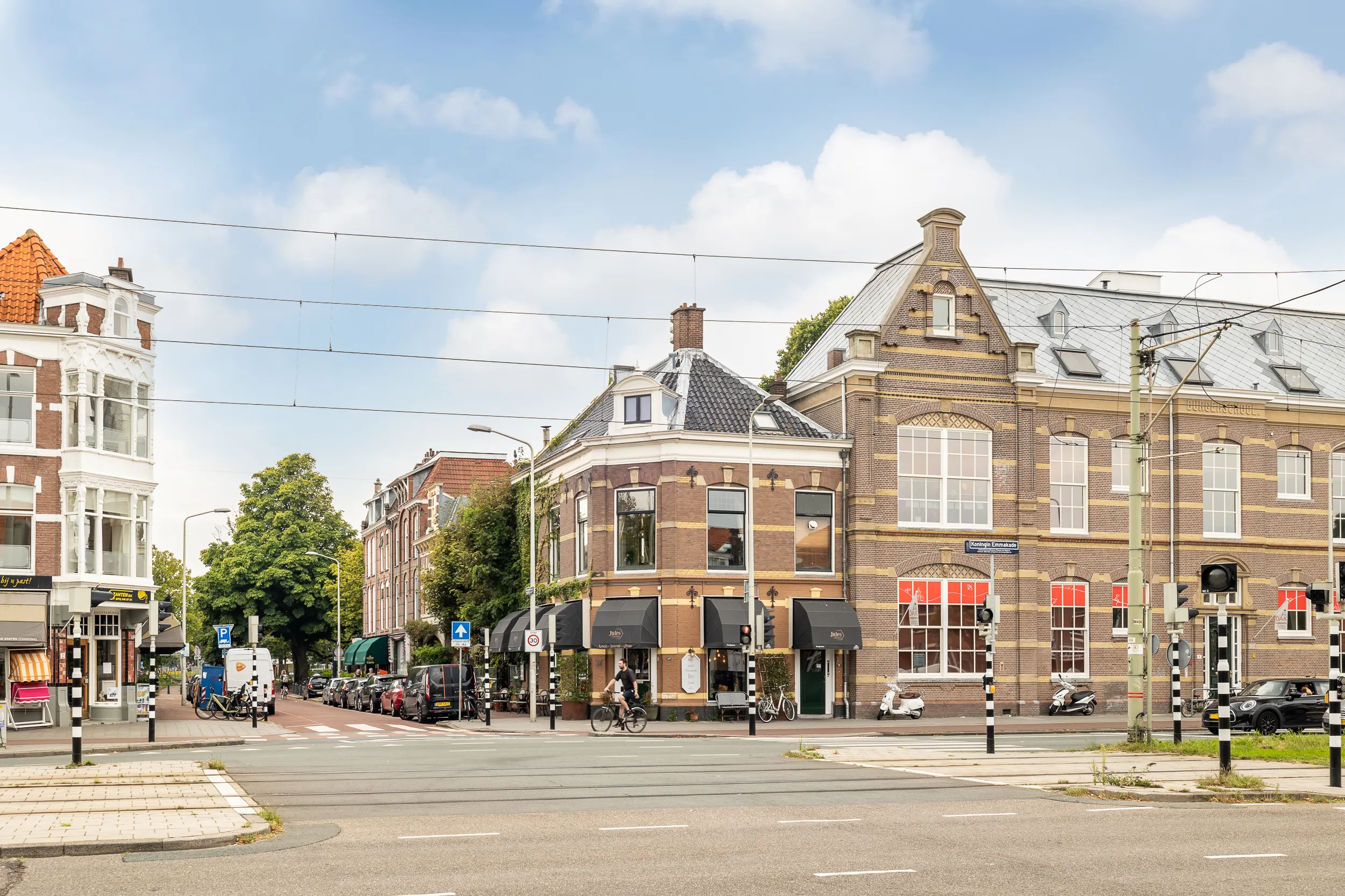 A slow walk through the Zeeheldenkwartier starting at BizStay Walden