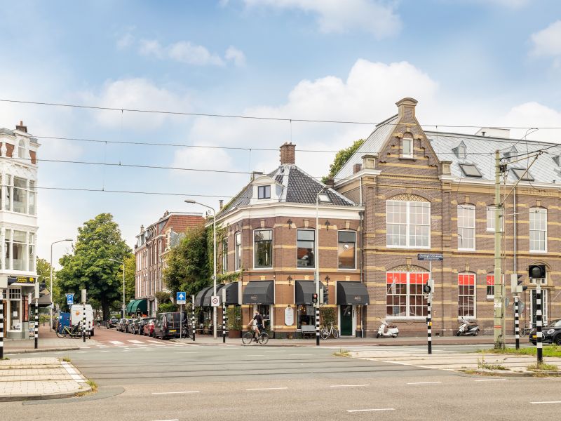 A slow walk through the Zeeheldenkwartier starting at BizStay Walden